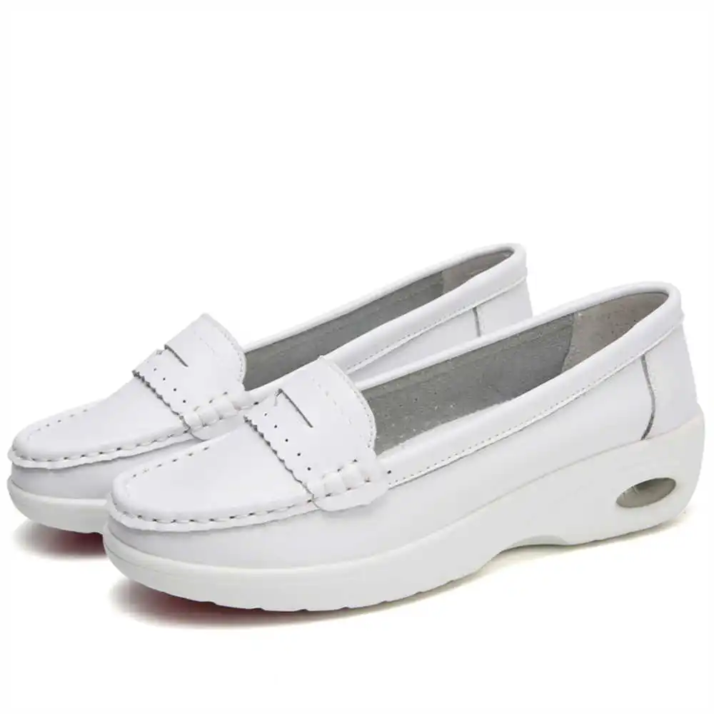 Thick Sole Slipon White Traine - مراجعة Classic Tech Office Number وسعره