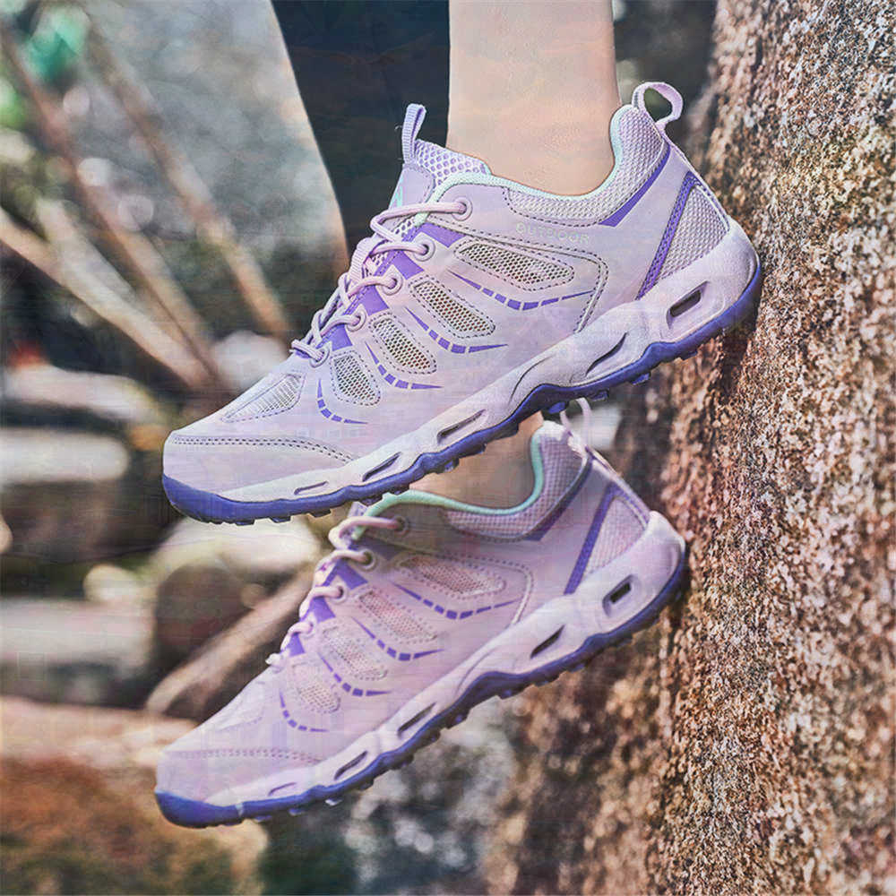 Sumer Round Tip Silver Sneaker - مراجعة Classic Tech Office Number وسعره