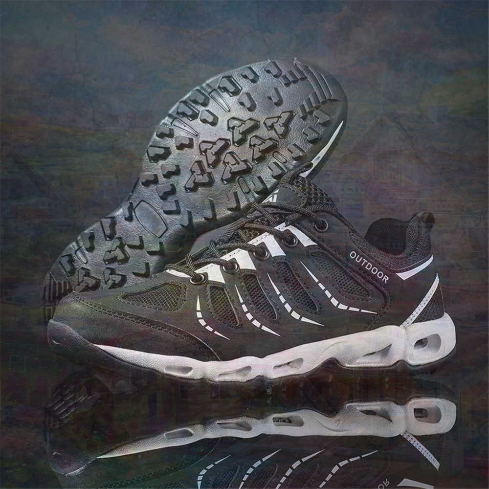 Sumer Round Tip Silver Sneaker - مراجعة Classic Tech Office Number وسعره